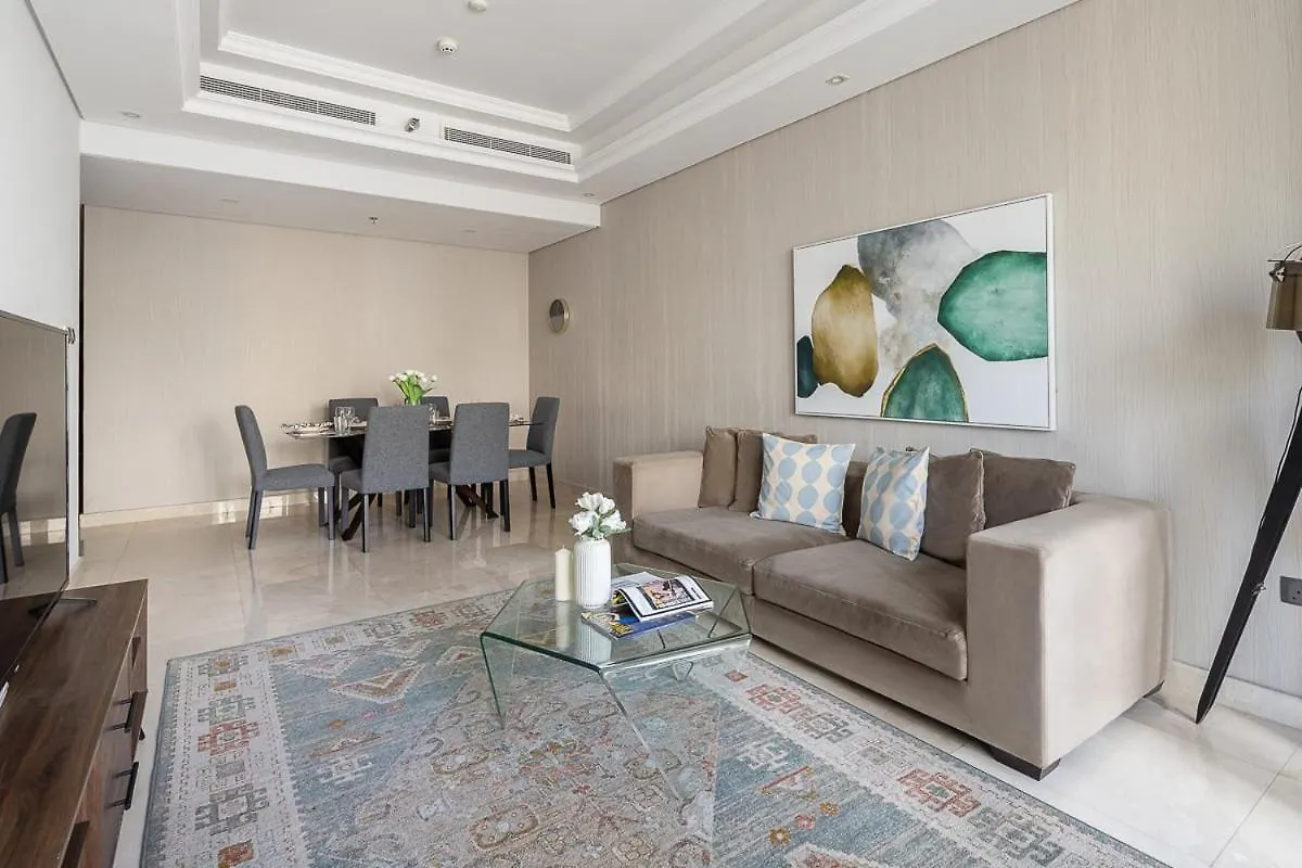 Frank Porter - Mon Reve Dubai Apartment